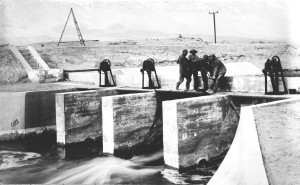 aqueduct_intake_opening_gate_in_1913_lawp_3b.jpg