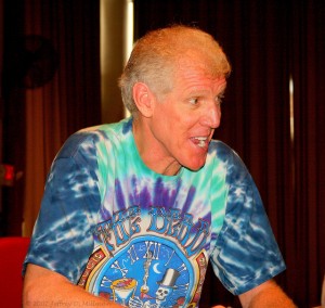 Bill Walton dead shirt