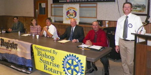 Bishop City Council candidates (l-r) Keith Glidewell, Karen Schwartz, Howard Wu, Joe Pecsi, Jim Ellis with moderator