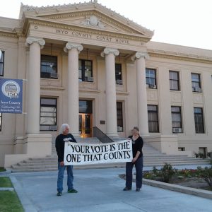 Kammi Foote and Chuck Levin at the Inyo County Courthouse Saturday morning, August 20, 2016. 